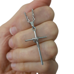 Colar Cruz Aco Amarrada Meio 60cm - comprar online