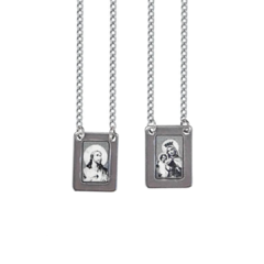 Escapulário de aço inox tradicional com detalhes em preto e branco, apresentando imagens religiosas.