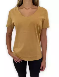 1009/1AB REMERA CUELLO EN V