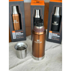 Termo clásico Maple 800 ml con caja Stanley en internet