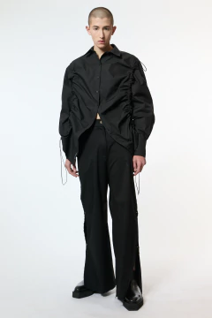 CAMISA HANKIE NEGRA - comprar online