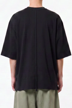 REMERA INTORE NEGRA en internet