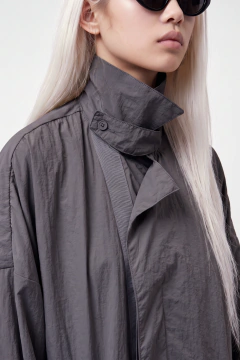 IMPERMEABLE STAX GRIS OSCURO - comprar online