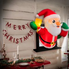 Inflable santa en la ventana