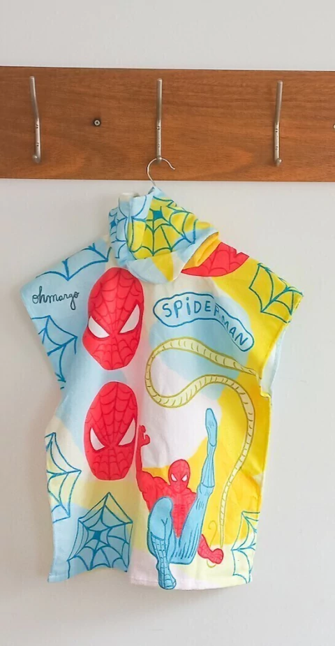 Poncho Spiderman