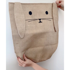 Organizador conejo rústico arpillera - Algo Bonito Universo Artesanal