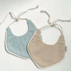 Babero Reversible Nicasio en internet