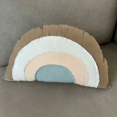Almohadón arcoiris - tienda online