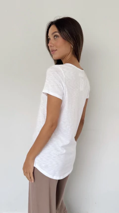 REMERA RUFUS (D3985) en internet