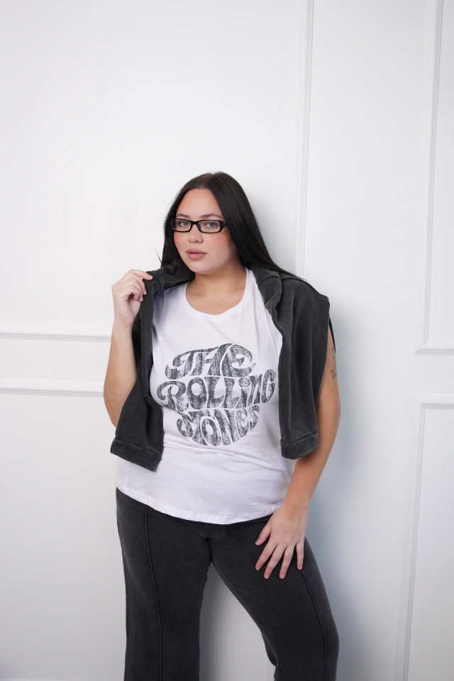 Remera Stones de Syes en blanco