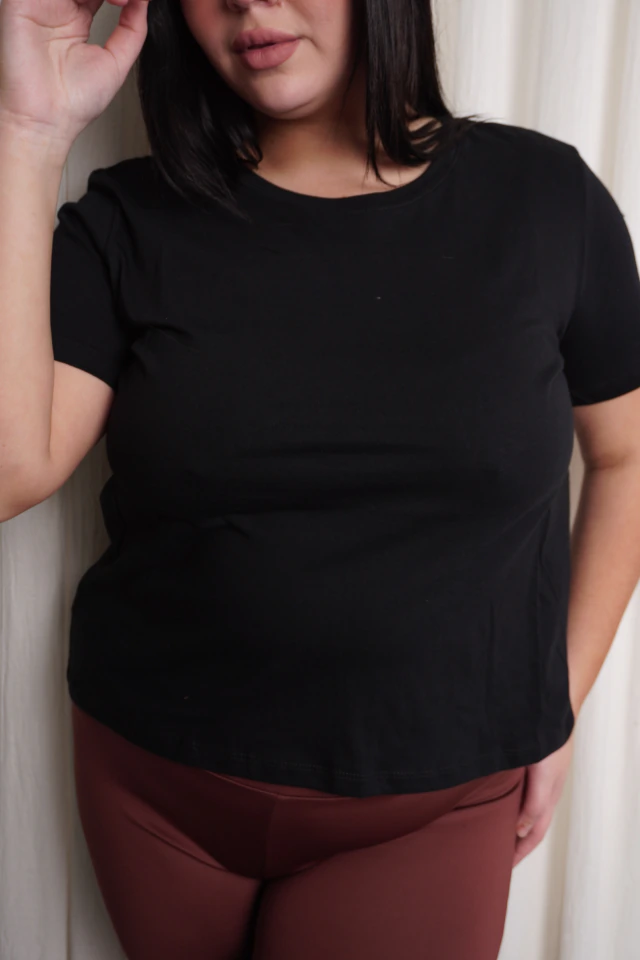 Remera AINOA, Negro — imagen 2