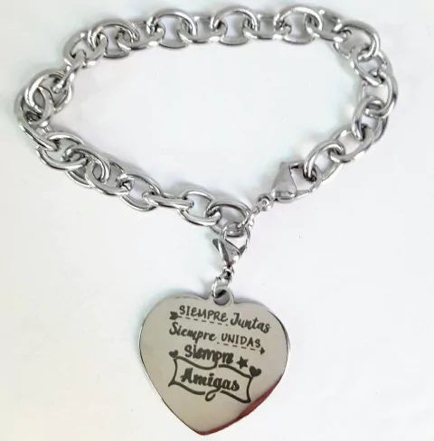 Pulsera y medalla siempre juntas siempre unidas