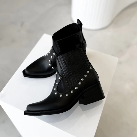 GALIA CUERO NEGRO - comprar online