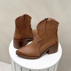 ARIANNA CUERO CAMEL en internet