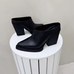 NICKY CUERO NEGRO - comprar online