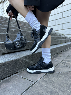 Akiarah Cuero Negro - comprar online