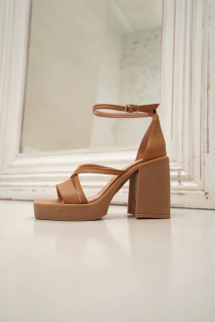 ANGELA CUERO CAMEL en internet