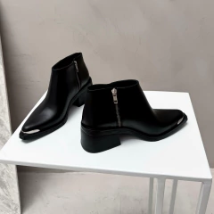 MARLEN CUERO NEGRO en internet