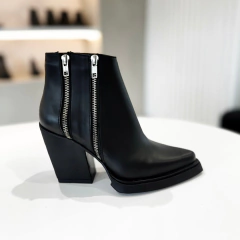 JANIS CUERO NEGRO en internet