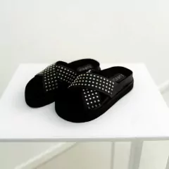 Valen Cuero Negro