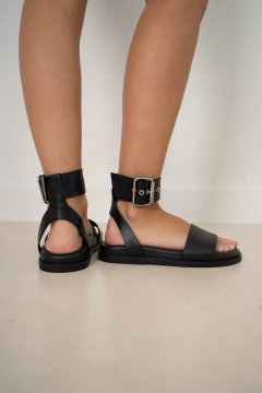 SANDALIA KAIA CUERO NEGRO