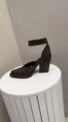 DONNA CUERO CHOCOLATE - PREVENTA - comprar online