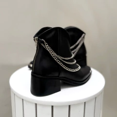 TUNDRA CUERO NEGRO - BASE MADERA en internet