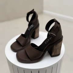 MARA CUERO CHOCOLATE en internet