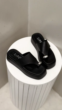 FORMENTERA CUERO NEGRO - Juanita Shoes