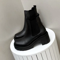 SURI CUERO NEGRO - comprar online