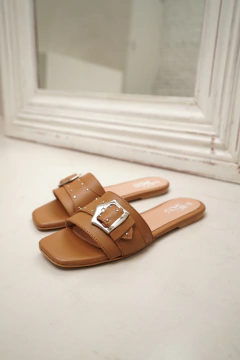 MAILU CUERO CAMEL - Juanita Shoes