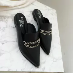 MOYRA CUERO NEGRO en internet