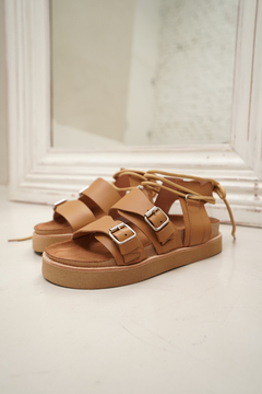 Nayla Cuero Camel en internet