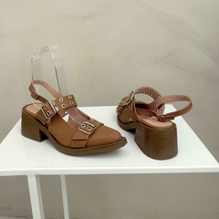 NADINA CUERO CAMEL en internet