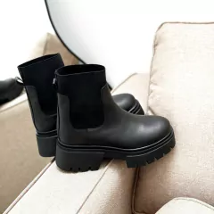 RUMANIA CUERO NEGRO - comprar online