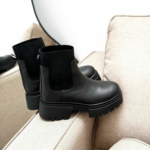 RUMANIA CUERO NEGRO - comprar online