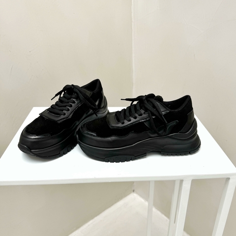 California Cuero Negro