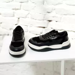 BECCA CUERO NEGRO en internet