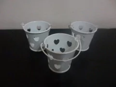 Imagen de Mini Baldes Calados Souvenir corazon o flor