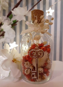 souvenir frasquito con flores secas