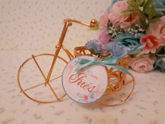 souvenir bici dorada con flores en internet