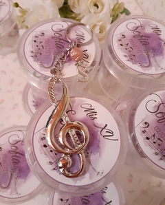 llavero clave de sol con cajita personalizada - Somos tu Evento