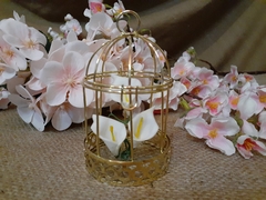 Souvenir Jaulita Dorada Con Flores en internet