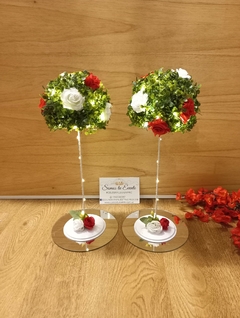 CENTRO DE MESA ARBOL CON ESPEJO FLORES Y LUCES LED