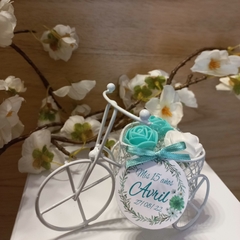 Souvenir Mini Bici corazón Con Flores Y Tarjeta - Somos tu Evento