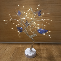 CENTRO DE MESA ARBOL CON LUCES LED Y MARIPOSAS - Somos tu Evento