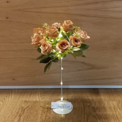 centro de mesa ramo flores y luz led 30cm - comprar online