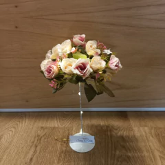 centro de mesa ramo flores y luz led 30cm - Somos tu Evento