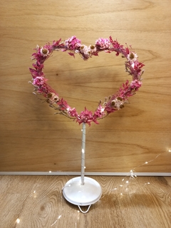 CORAZON LED CON FLORES SECAS