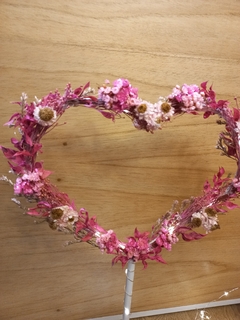 CORAZON LED CON FLORES SECAS en internet